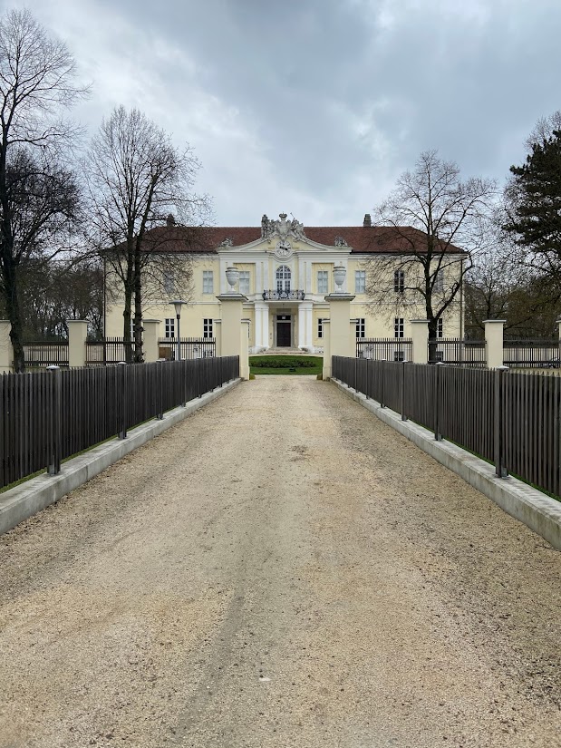 Tip na poldenný výlet na Lichtenštajnský zámok Wilfersdorf