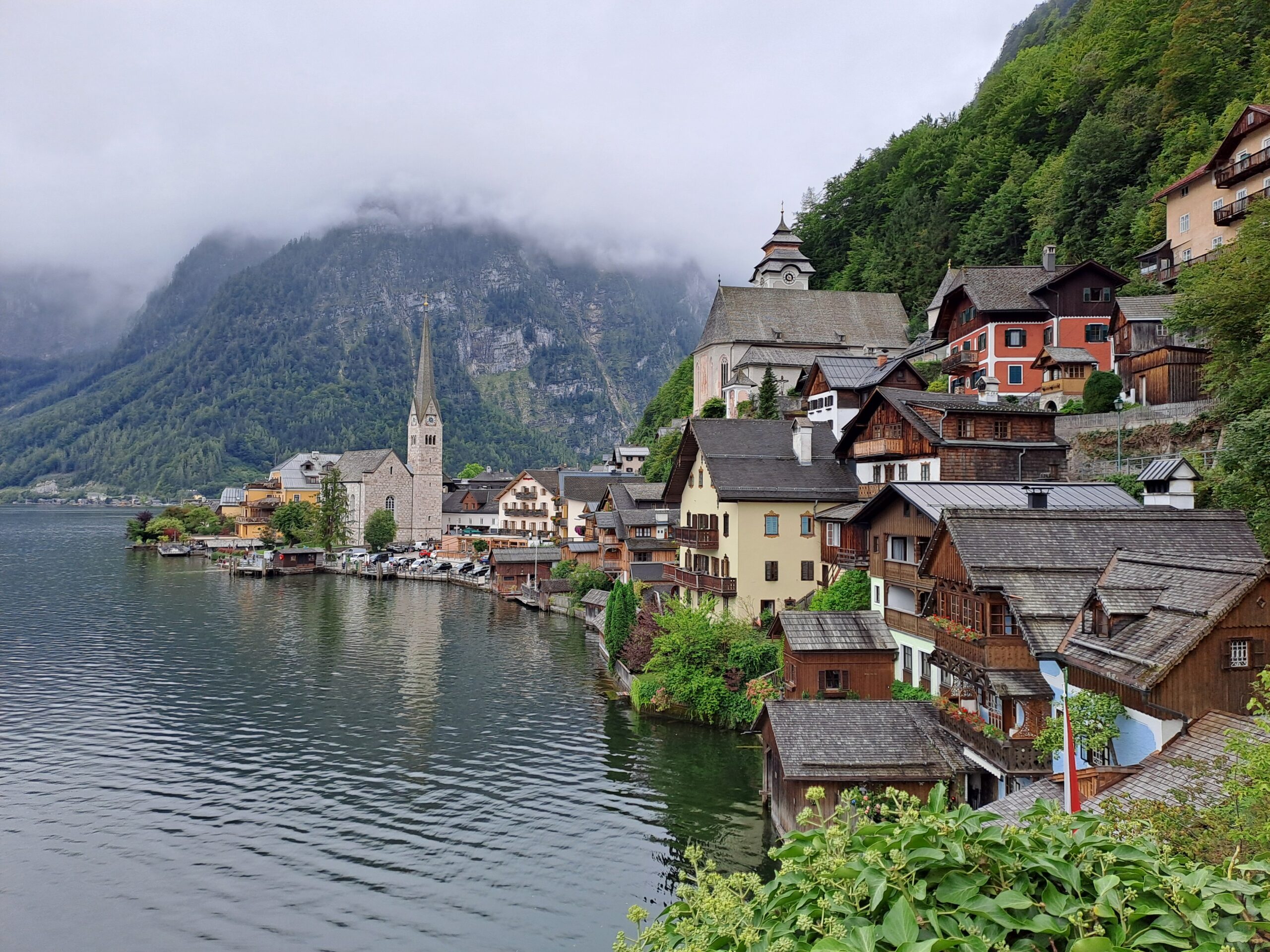 Hallstatt Rakúsko jazero počas roadtrip Rakúsko Slovinsko