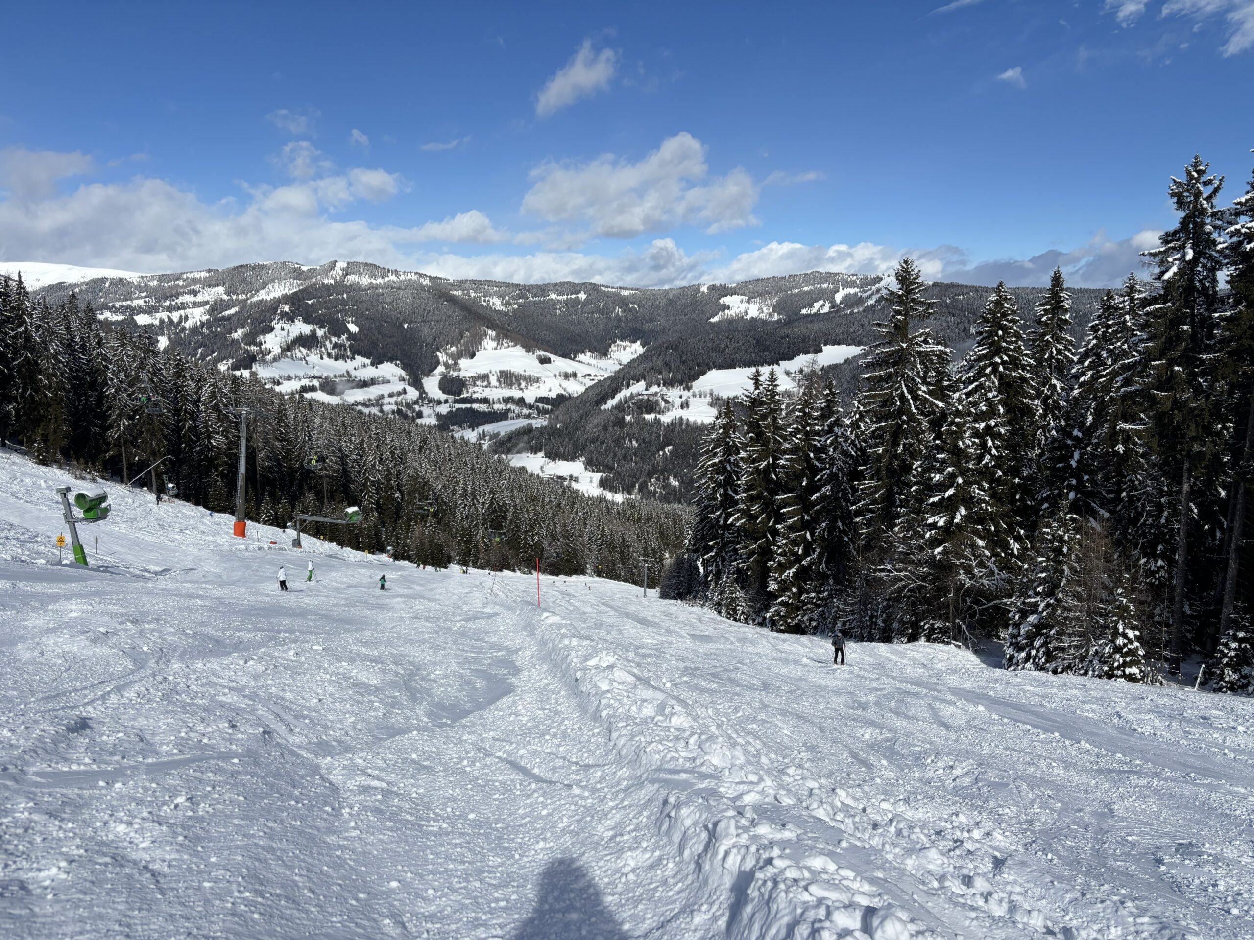 Lyžovanie na Gerlitzen Alpe - slnečné zjazodvky a skialp trasa
